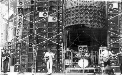 Kneel before the mighty Wall Of Sound!